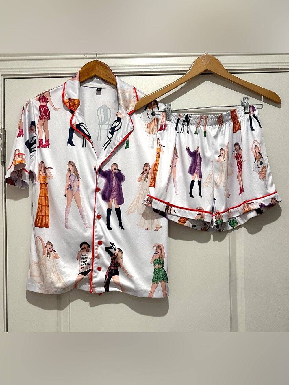 Sheshow Taylor Swift Satin Pajamas. Size M
